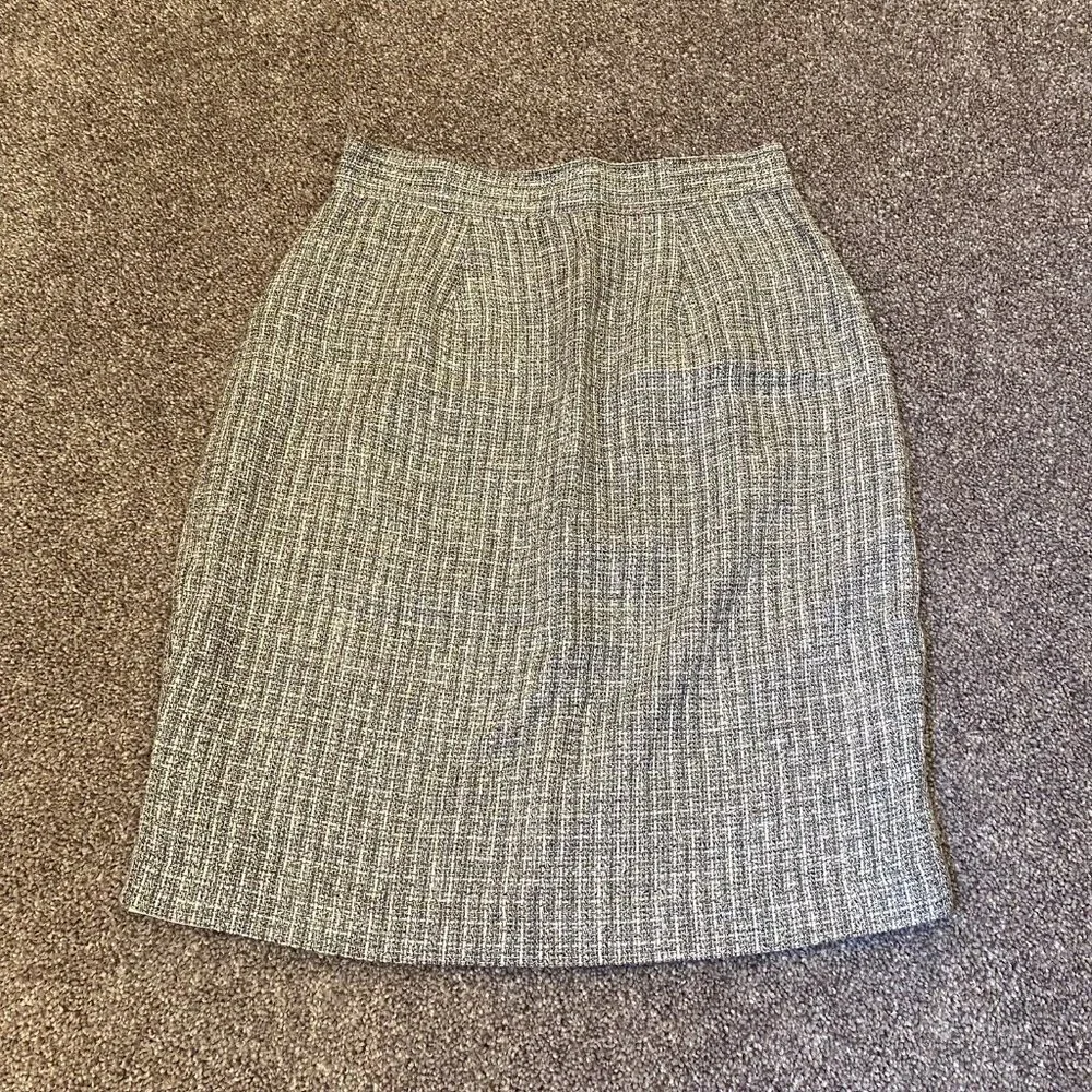 Tina Hagen Women's Vintage Mini Skirt Size S Gray Back Closure Made in USA EUC